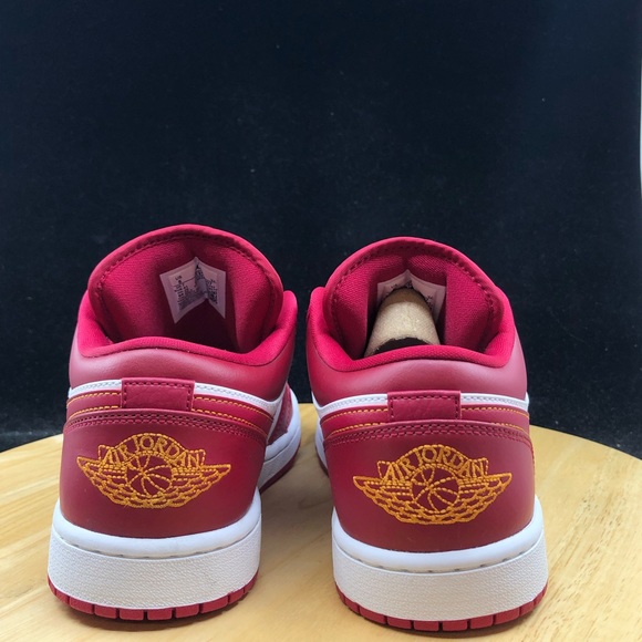 Brand New Nike Air Jordan Low Cardinal Red Light Curry White 553558-607 - Picture 6 of 8